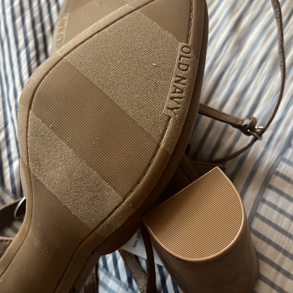 Brand new nude pointed toe heels - Picture 6 of 11